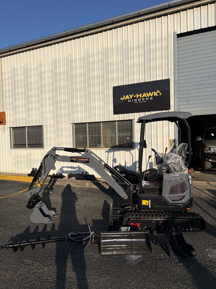 JHM14K mini excavator on site