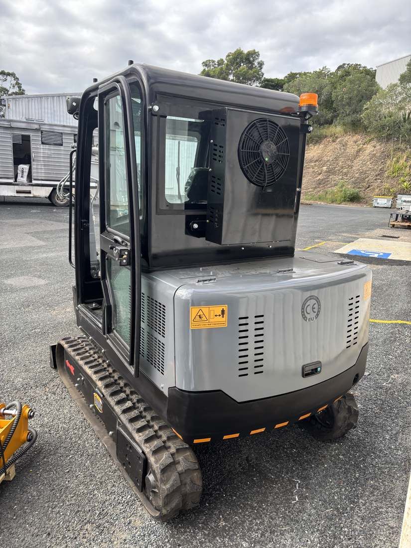 JHM30 mini excavator full profile with enclosed cab